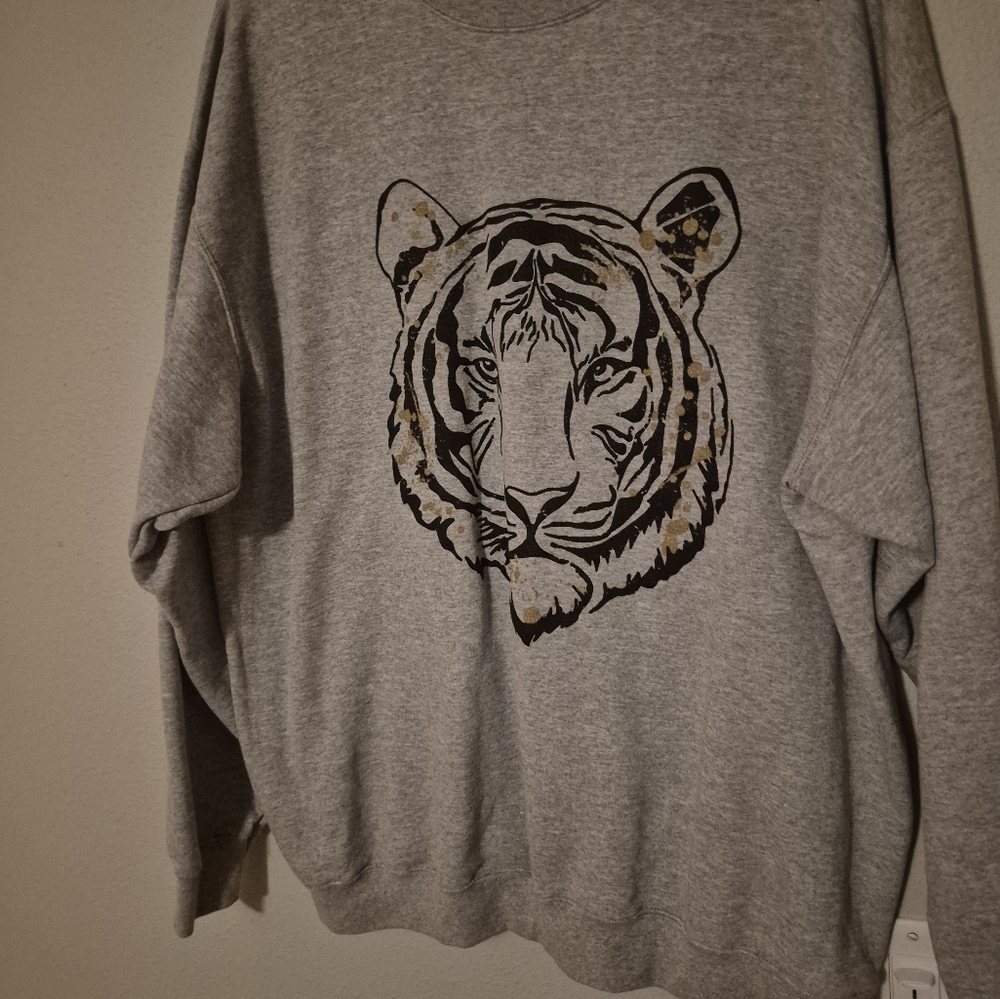 Gray Tiger Graphic Sweatshirt